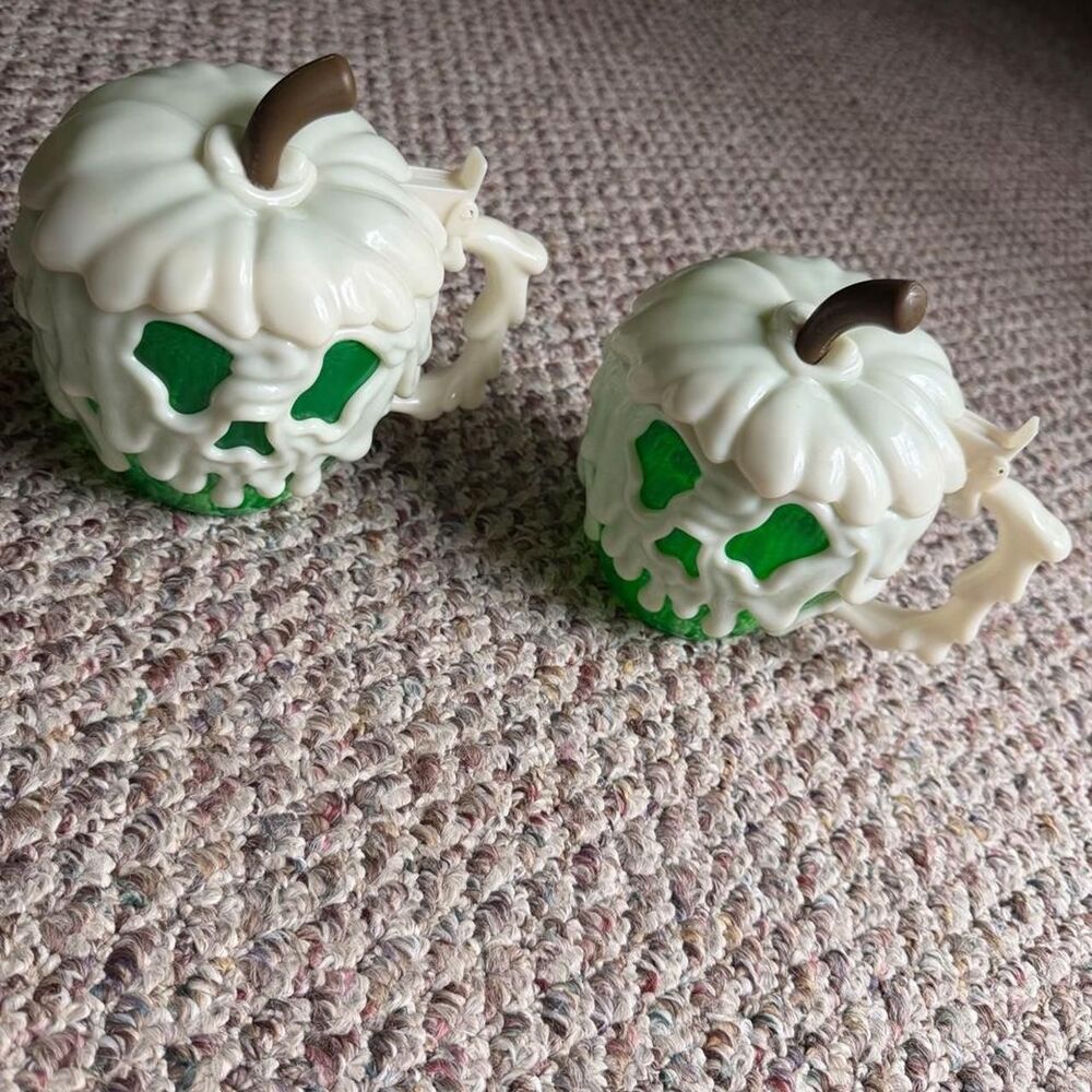 Disney multi Dinnerware